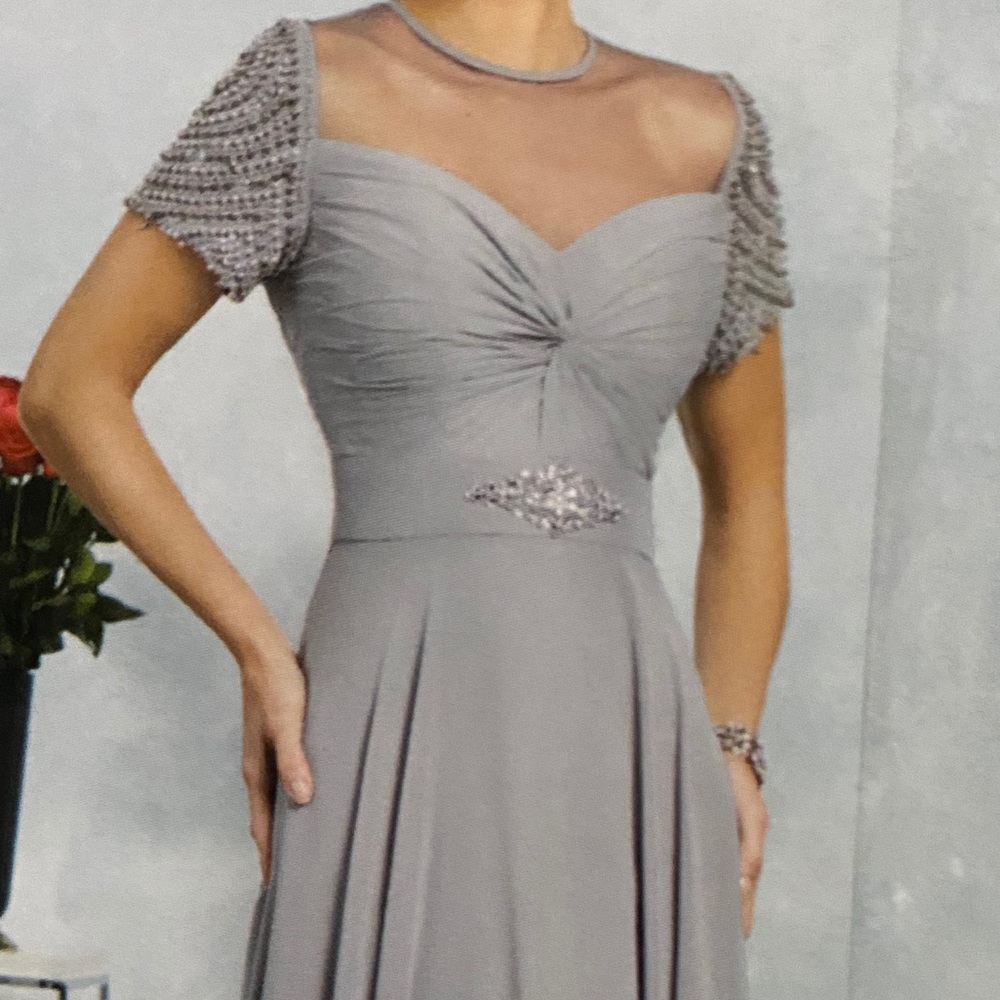 Alfred Angelo Style 9057 Size 18. NWT